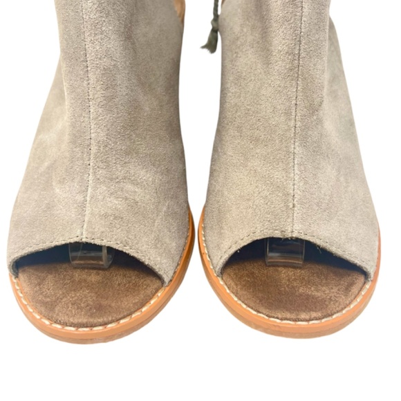 TOMS Women's Elba Desert Taupe Peep Toe Mule Heel Lace Ankle Shootie size 6 - Picture 5 of 15